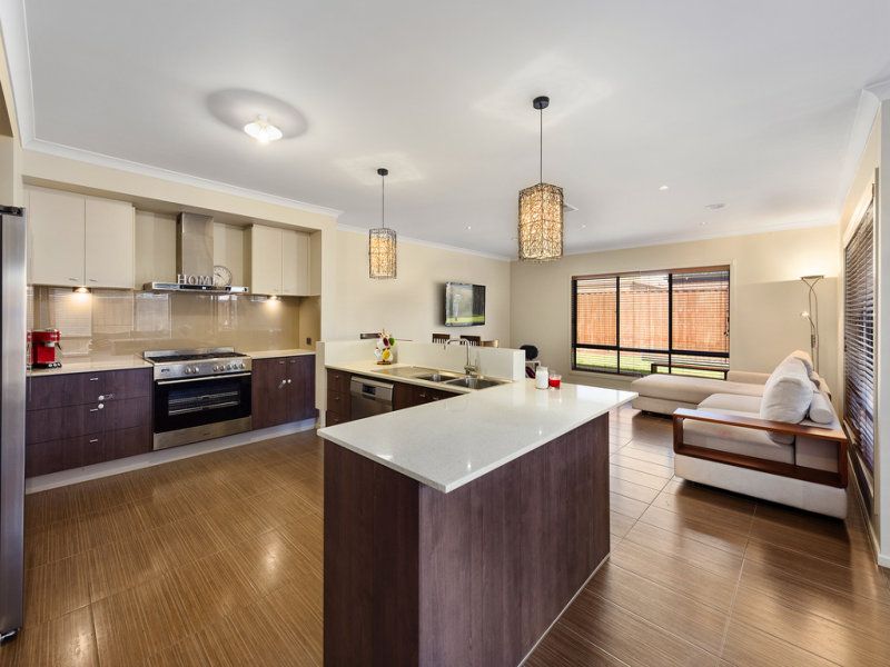17 Siena Drive MERNDA, Mernda - Thumbnail 7