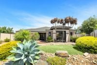 13 Hollows Circuit, Tarneit VIC, Tarneit - Image 1
