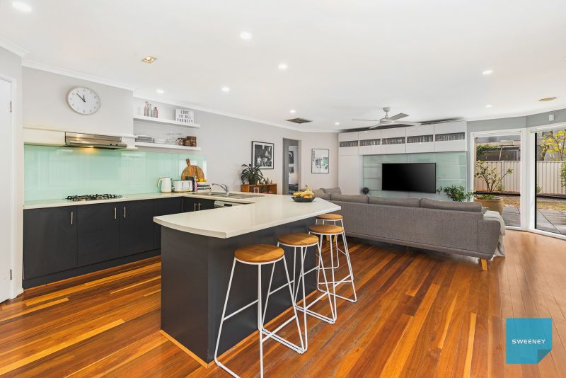 4 Wendouree Parade, Caroline Springs - Thumbnail 6