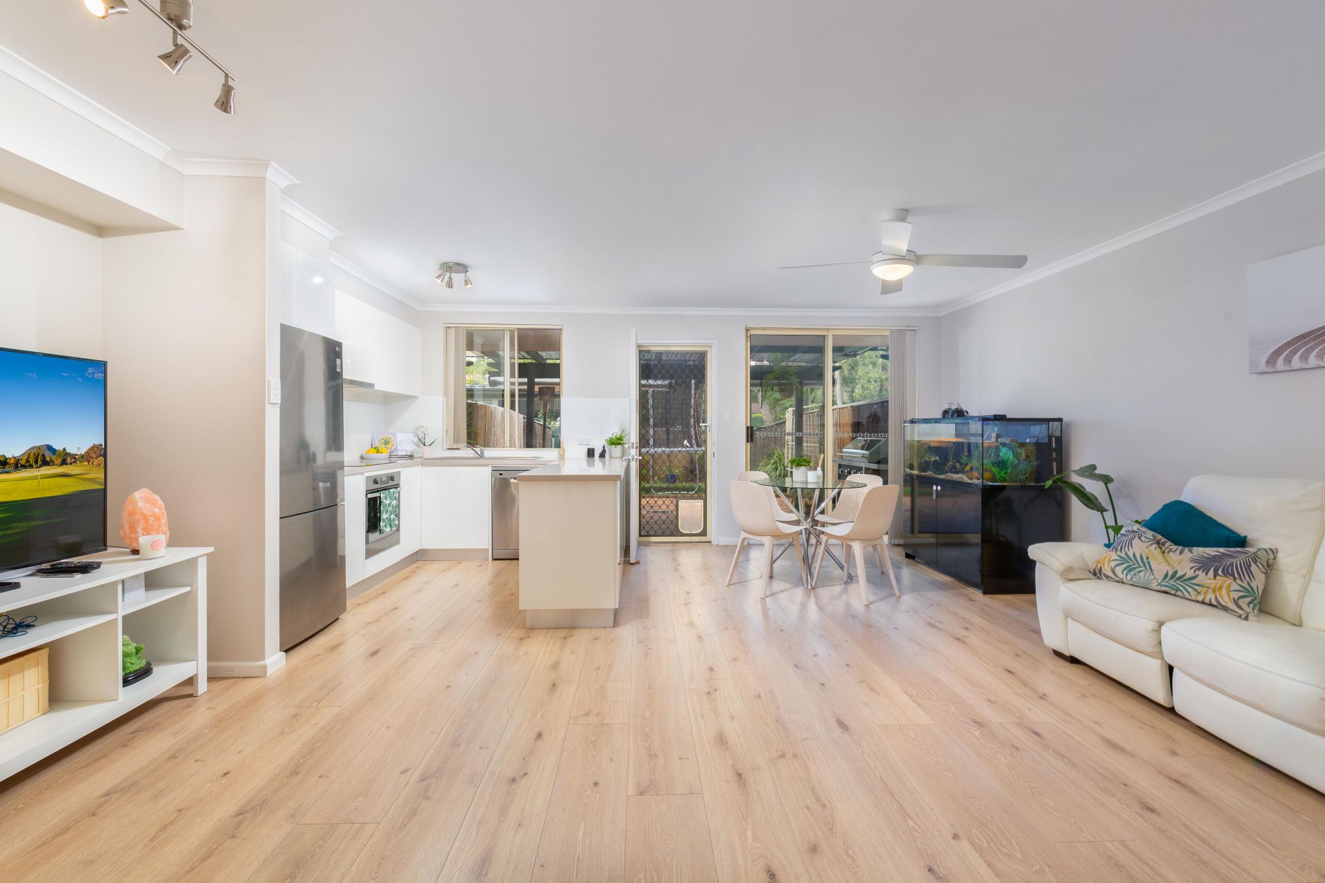 17/28 MacPherson Street Warriewood NSW, Warriewood - Thumbnail 4