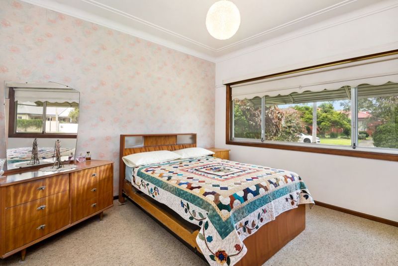 2 Yathong Road, CARINGBAH, Caringbah - Thumbnail 6