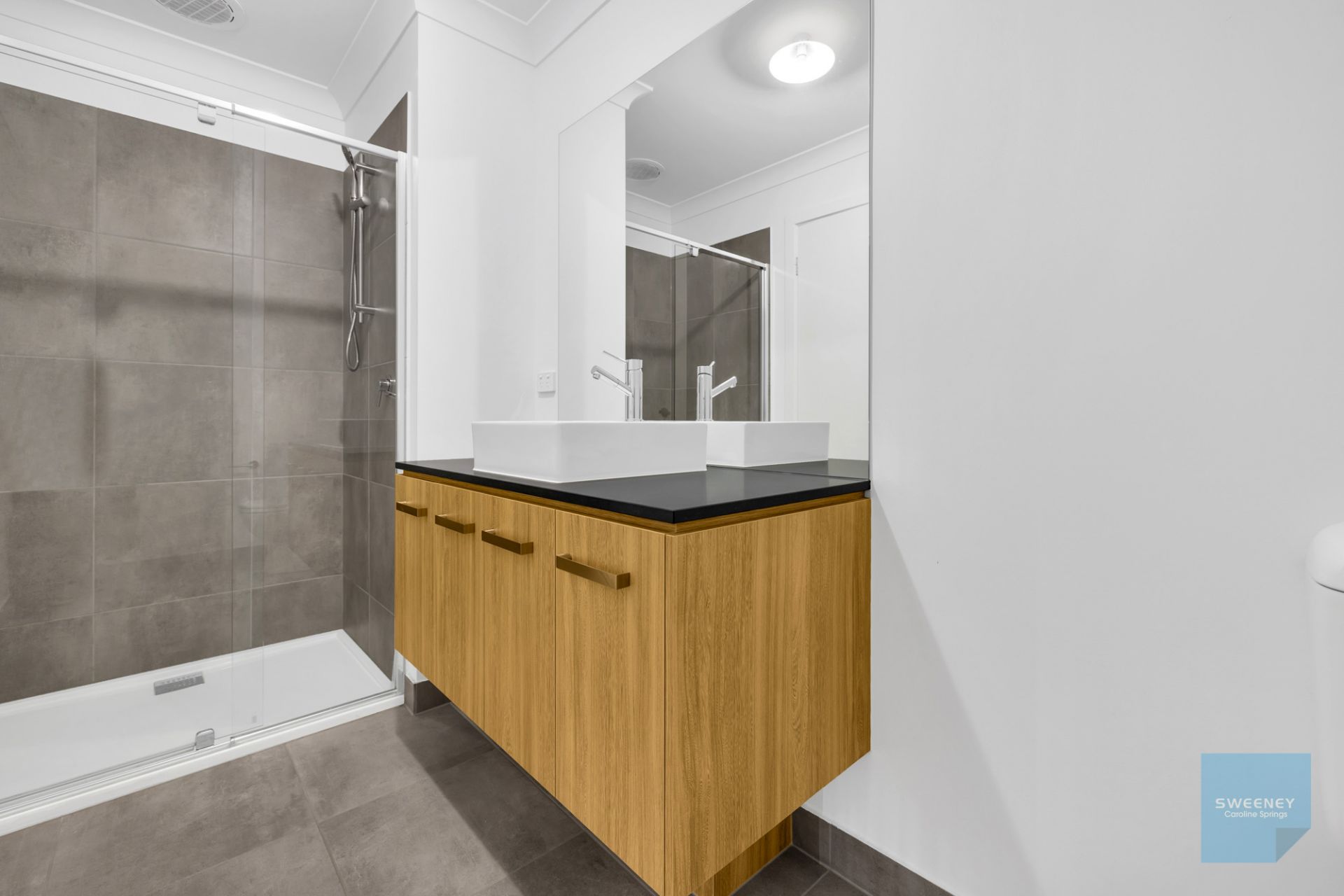19 Mamic Boulevard, Fraser Rise - Thumbnail 8