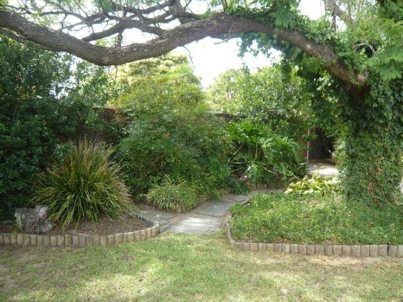 24 Ruthven Avenue Glandore 5037