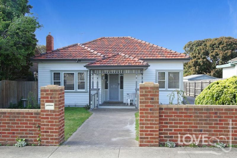 16 Delaware Street, Reservoir