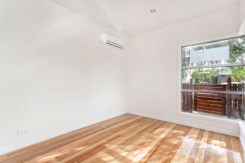 2/33 Goulburn Street, Yarraville - Thumbnail 3