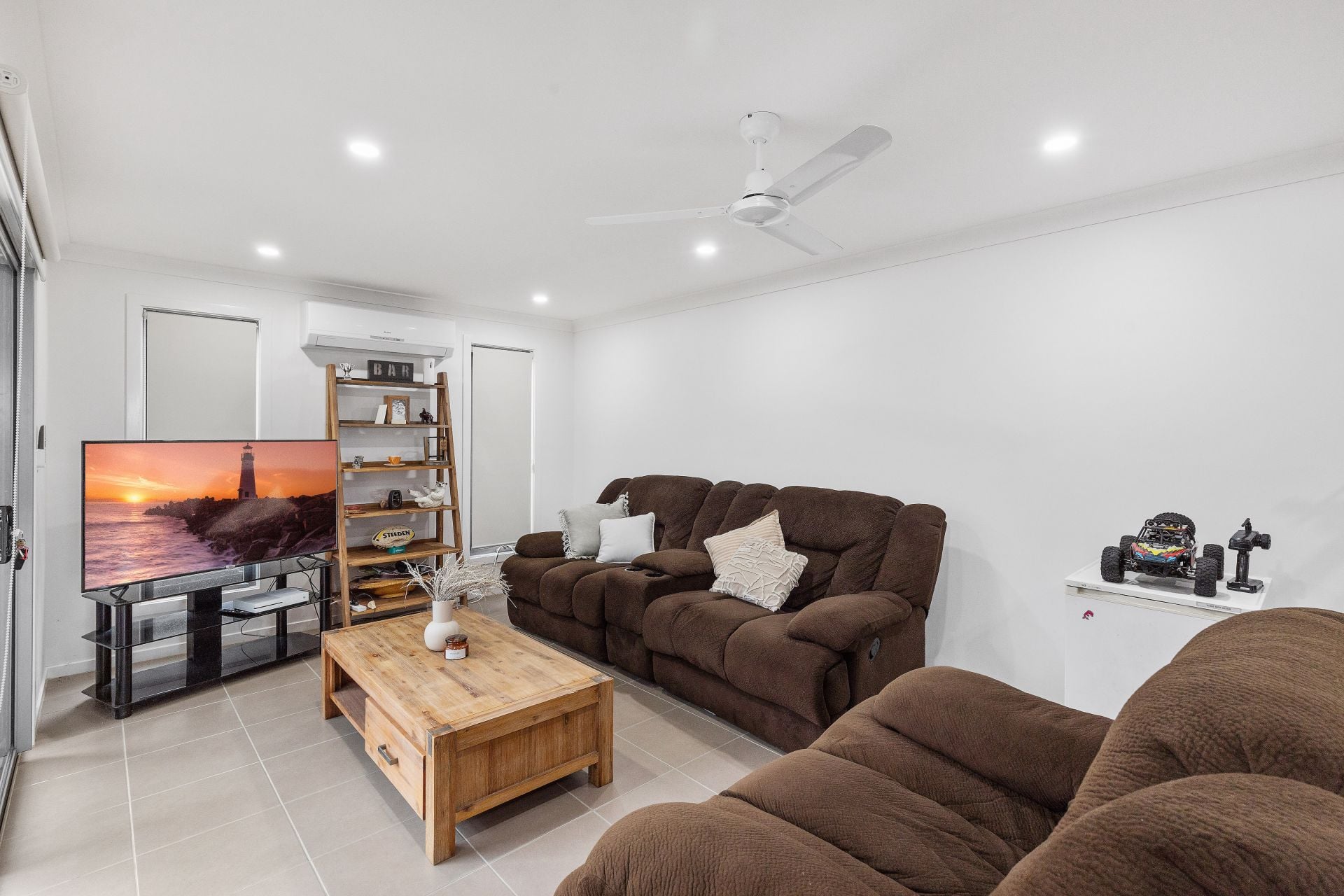 27 Henning Crescent Meridan Plains QLD, Meridan Plains - Thumbnail 8