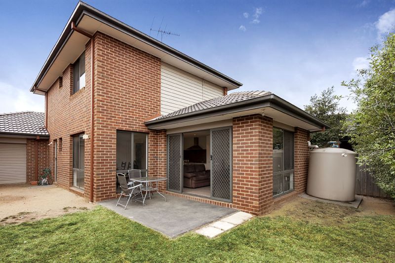 8 St Johns Court, South Morang - Thumbnail 8