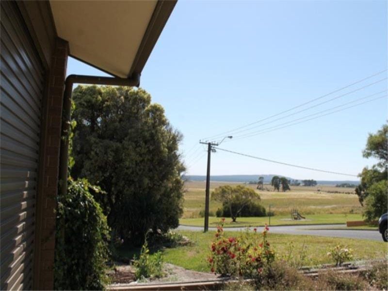 11 Thyne Street MILLICENT SA, Millicent - Thumbnail 2