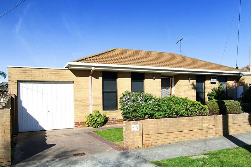 2A Harbury Street, Reservoir