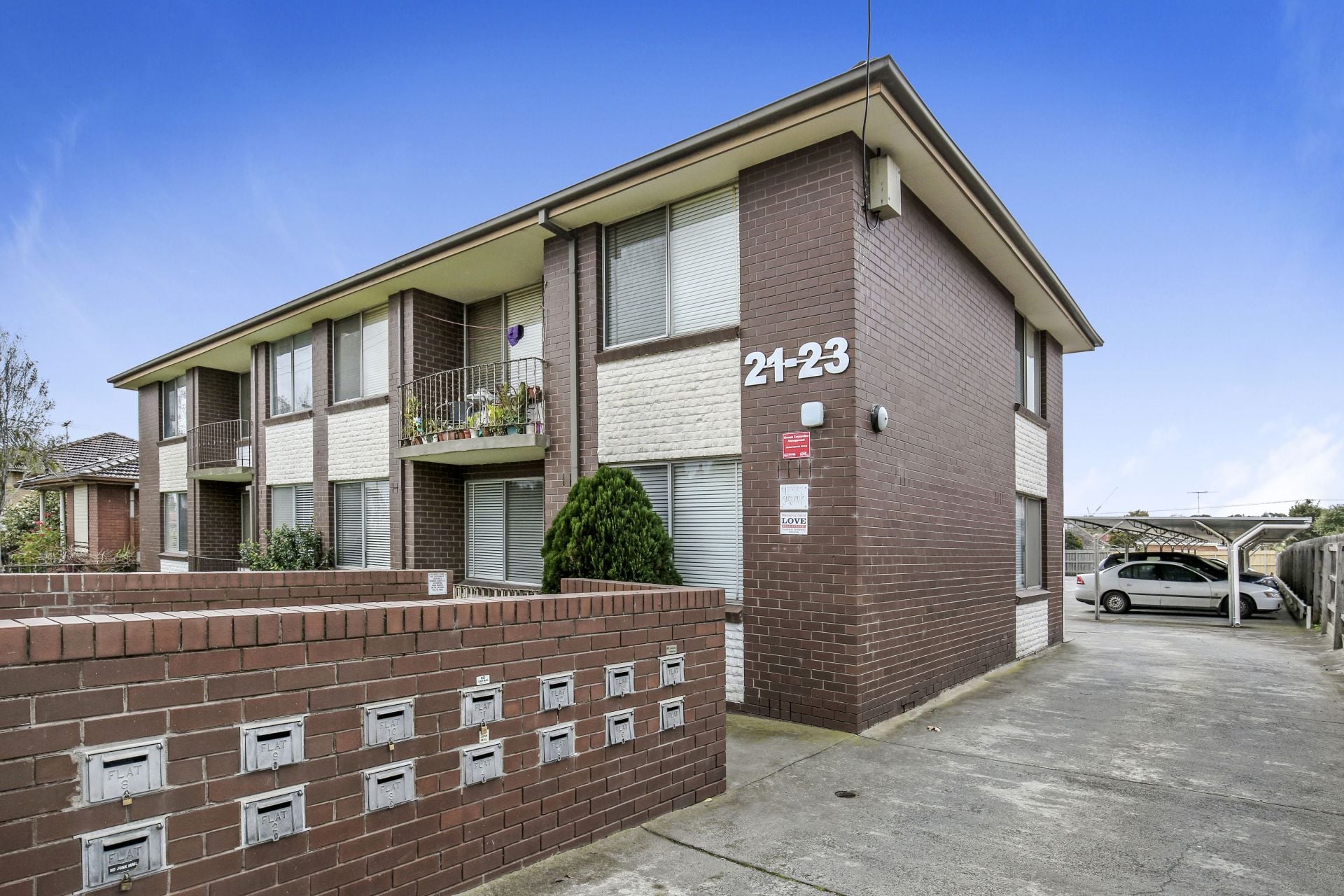 Bright, Renovated Apartment!