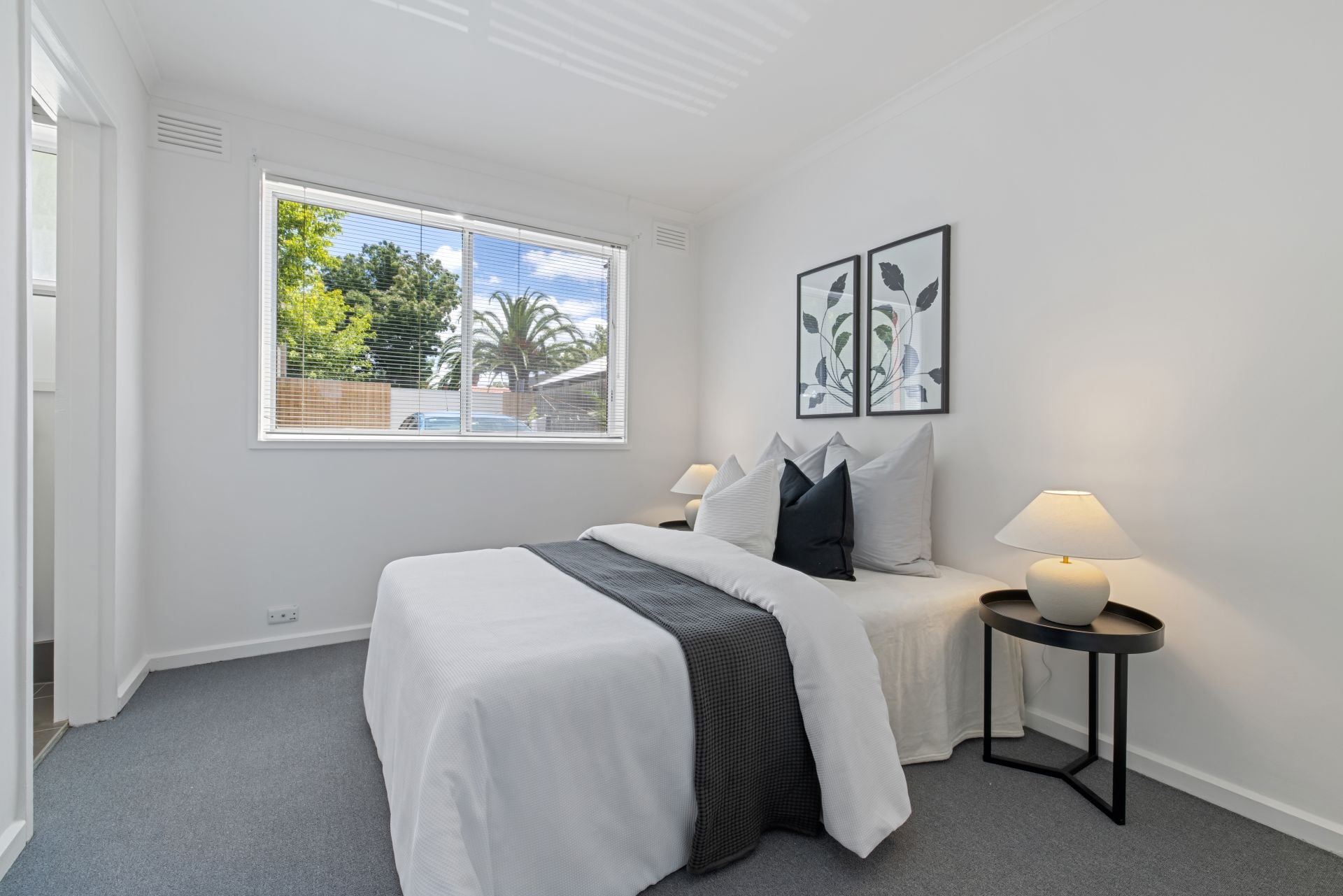 Easy Care Living In A Blue-Ribbon Locale