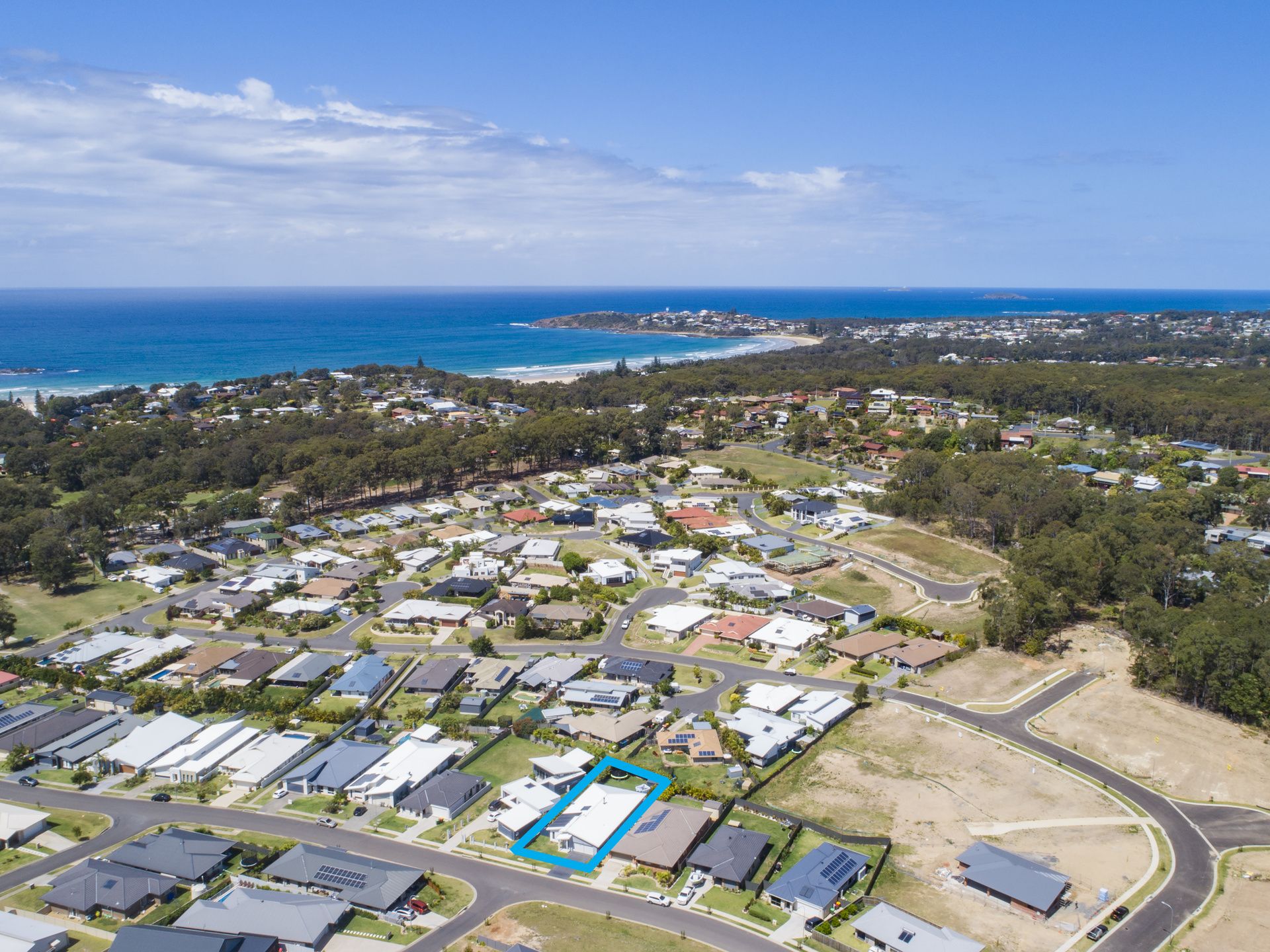 For Sale 46 Admiralty Drive Safety Beach , NSW