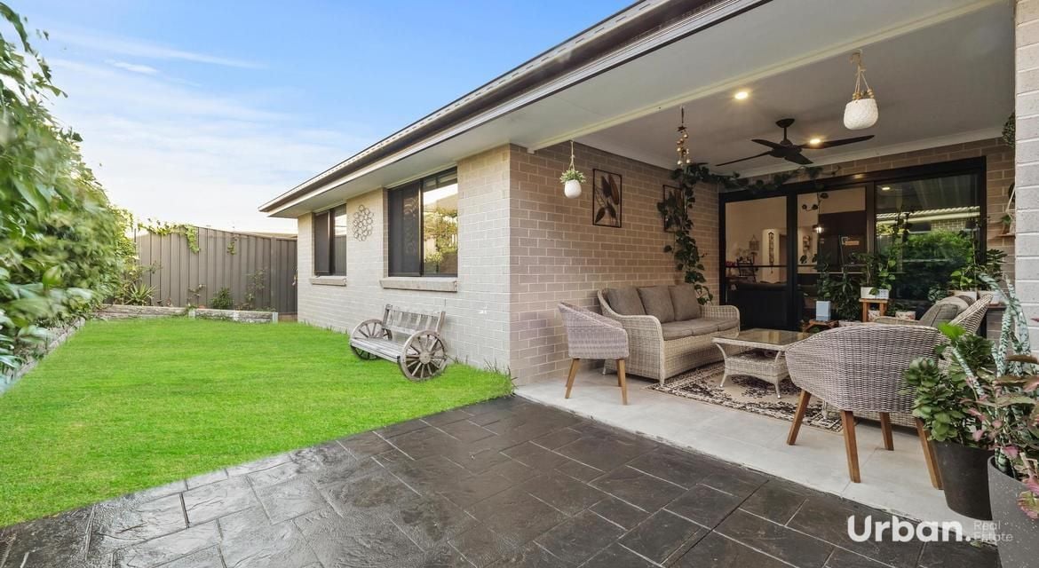 Leppington 14 Carnelian Street