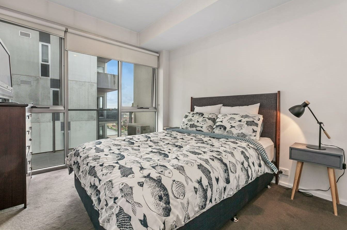 Unbeatable location and space