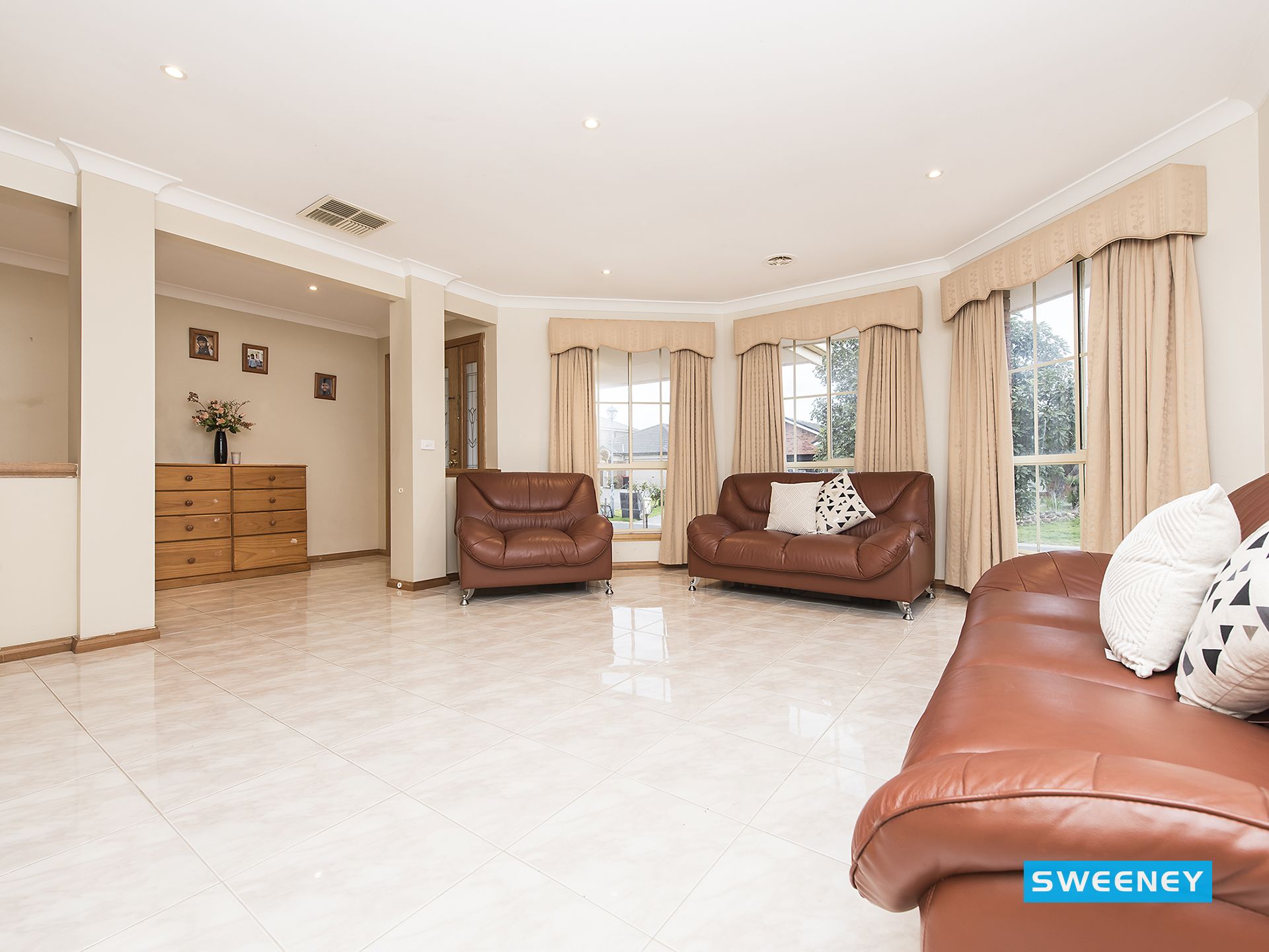 9 Springfield Close, Caroline Springs - Thumbnail 5
