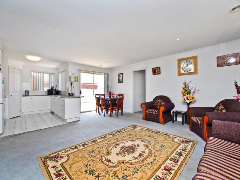 11 Maple Court, Taylors Hill - Thumbnail 6