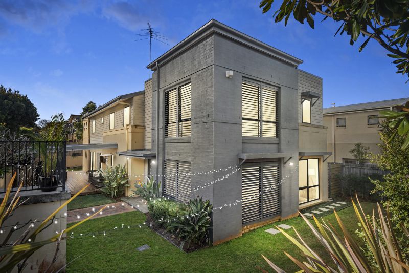 Real Estate For Sale 1 Shearwater Drive Warriewood , NSW