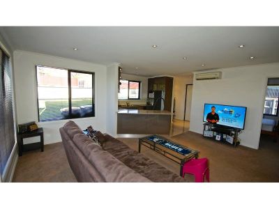 1/142 Middle Road, DEVONPORT, Devonport - Thumbnail 8