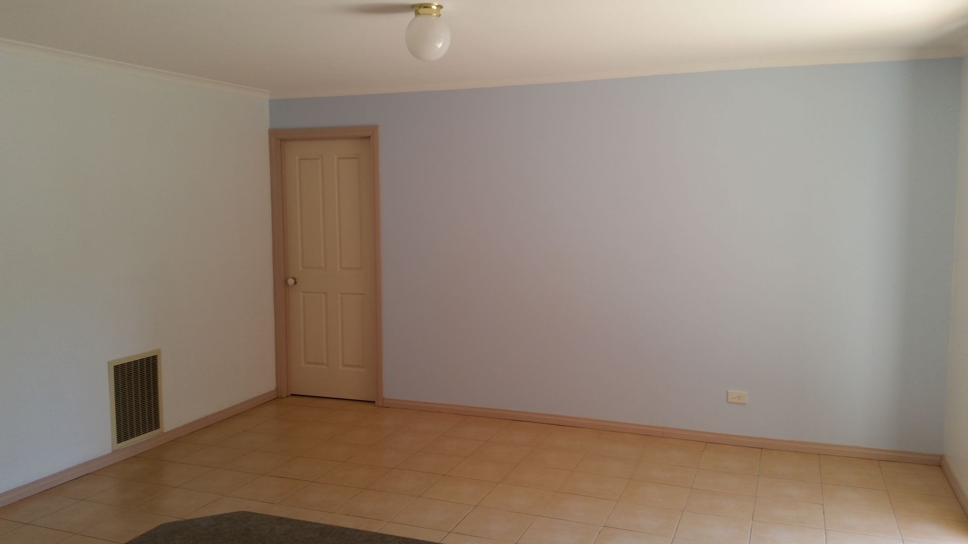 Beautifully Presented, Ideally Situated Unit!