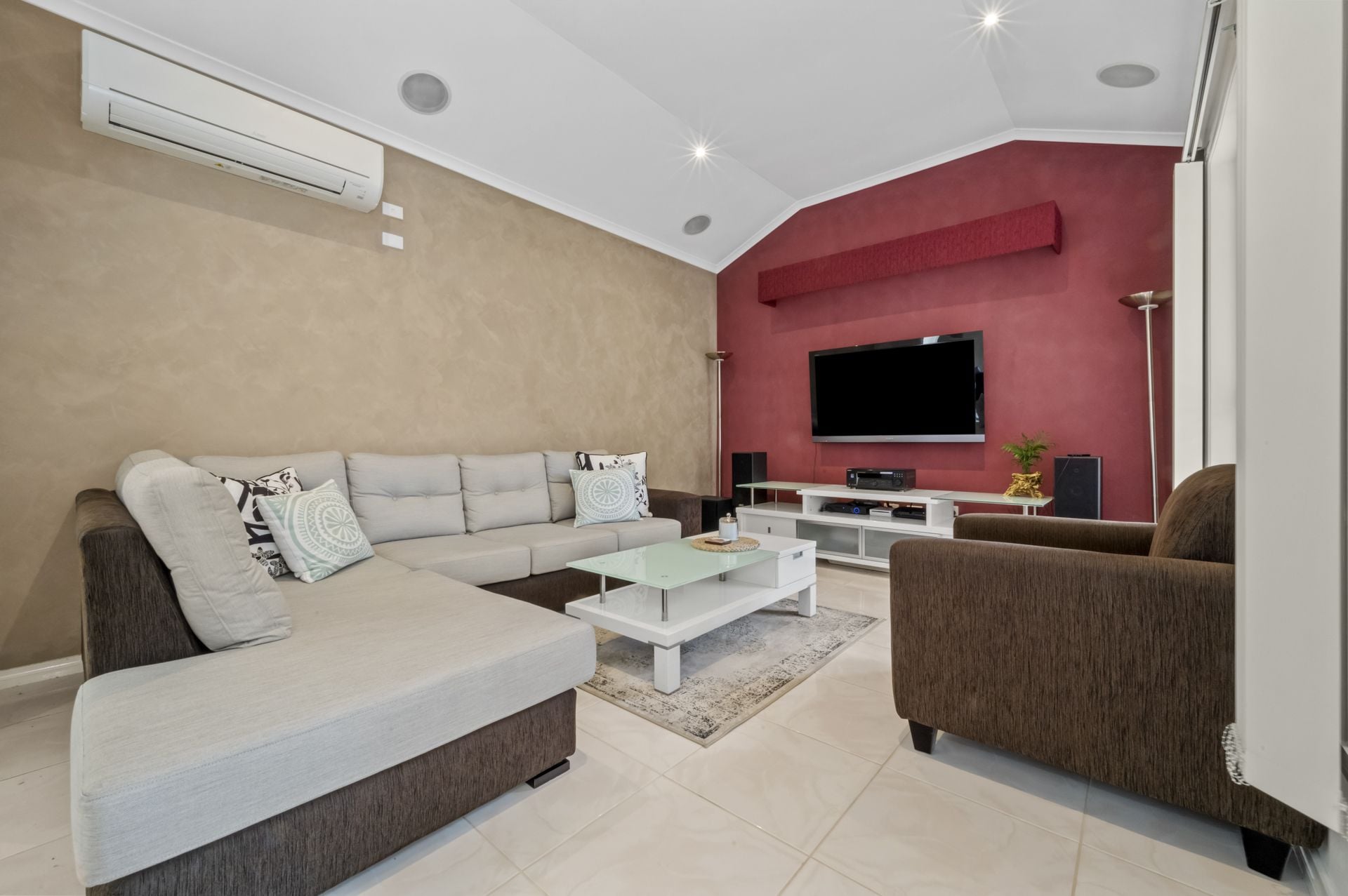 STUNNING AND SPACIOUS
