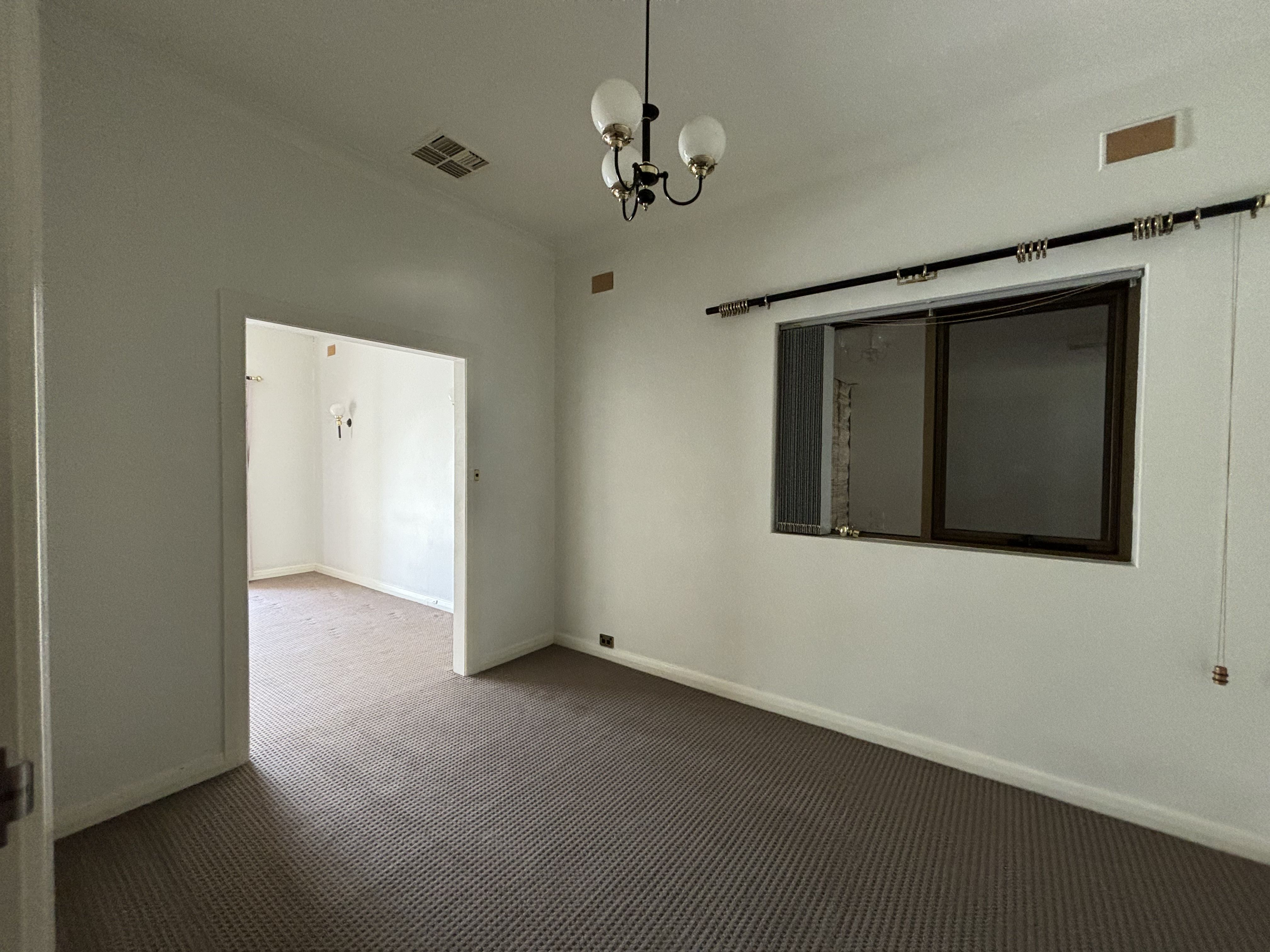 25 Winnall Avenue Clapham 5062