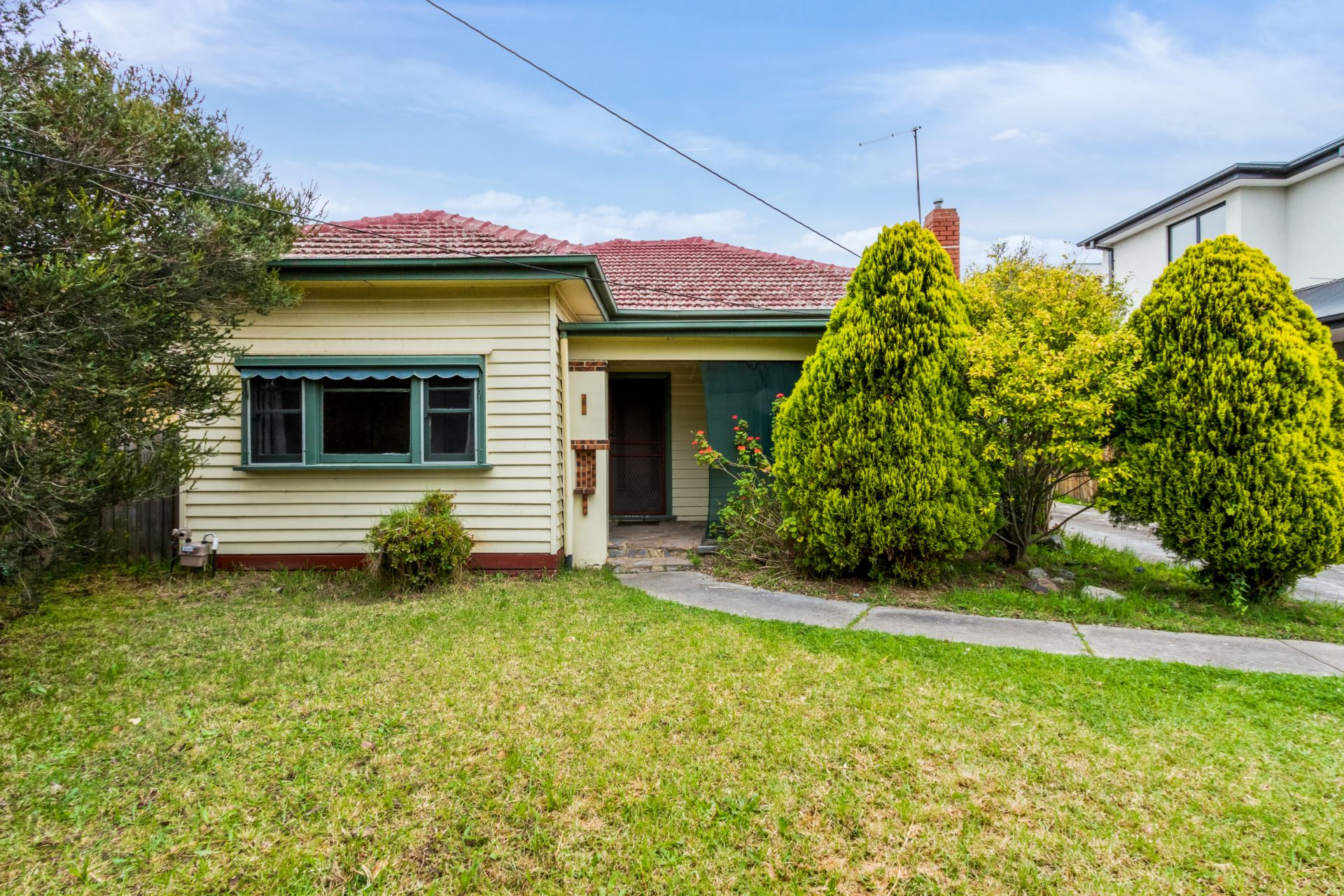 A PLACE TO CALL HOME AND READY FOR YOU TO MOVE INTO NOW!
