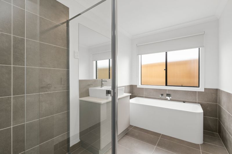12 Jumps Street, Manor Lakes