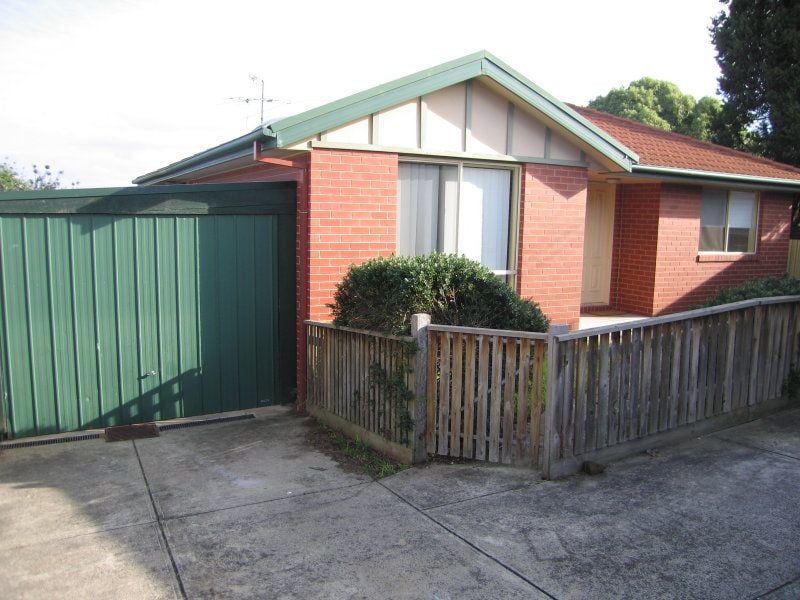 2/7 Scott Grove, Kingsbury