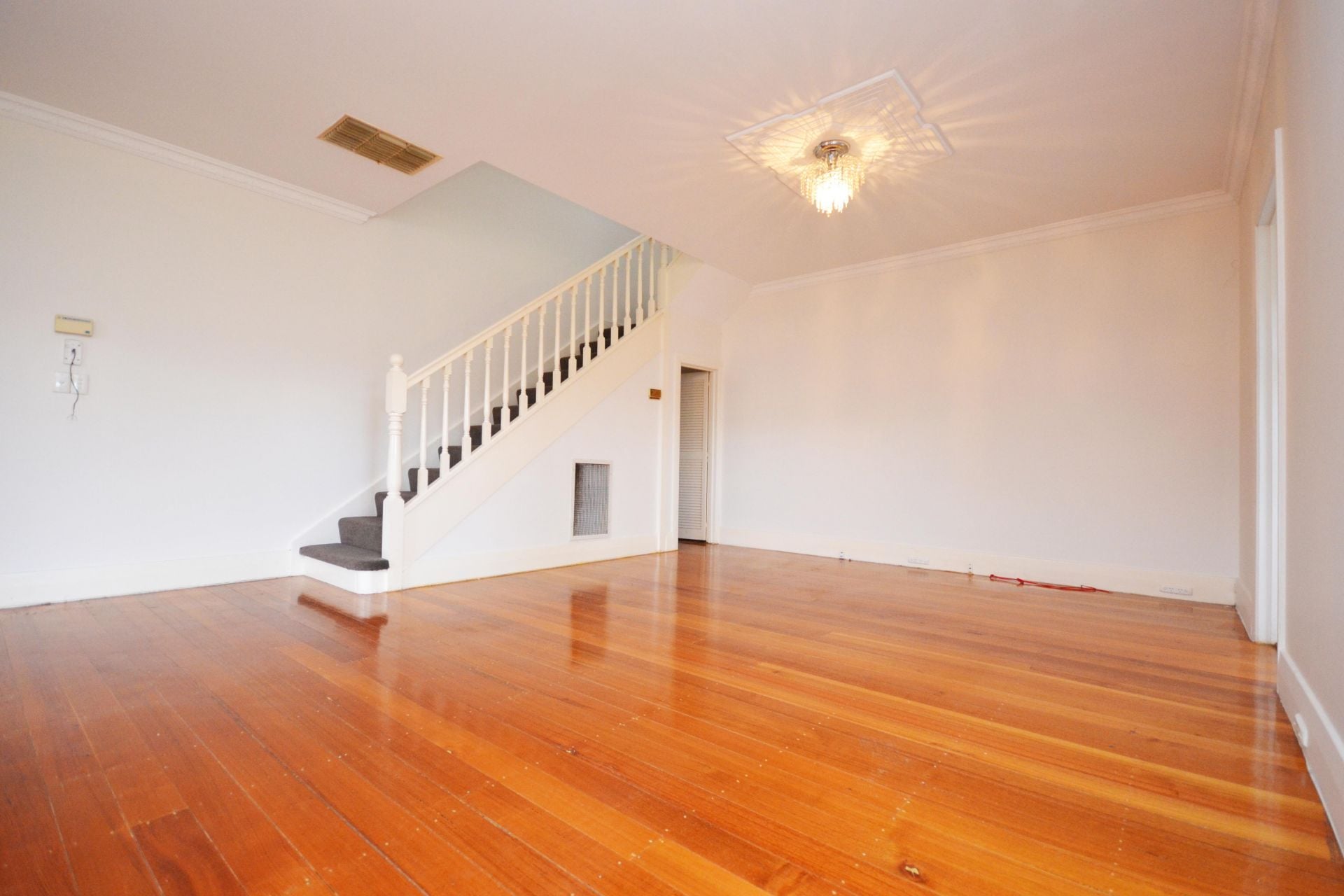LARGE FAMILY HOME!