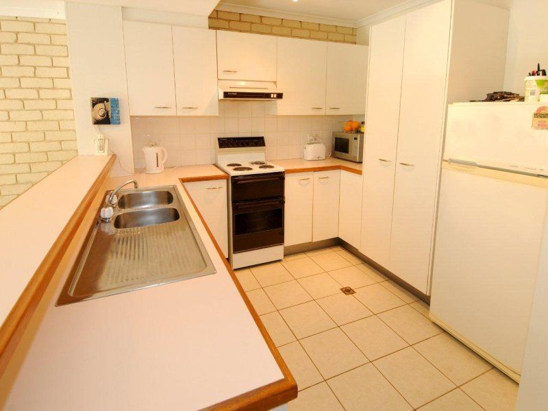 5/104 Broadwater Avenue MAROOCHYDORE QLD, Maroochydore - Thumbnail 2