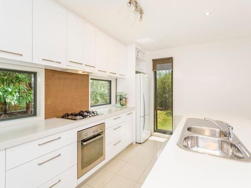 1 Walyunga
Mews OCEAN GROVE VIC, Ocean Grove - Thumbnail 5