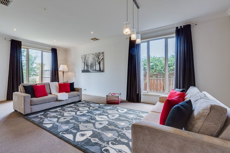 5 Surrey Place, Caroline Springs - Thumbnail 4