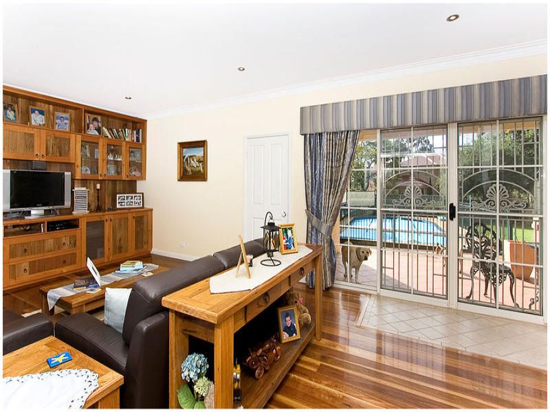 17 Monti Place, North Richmond - Thumbnail 7
