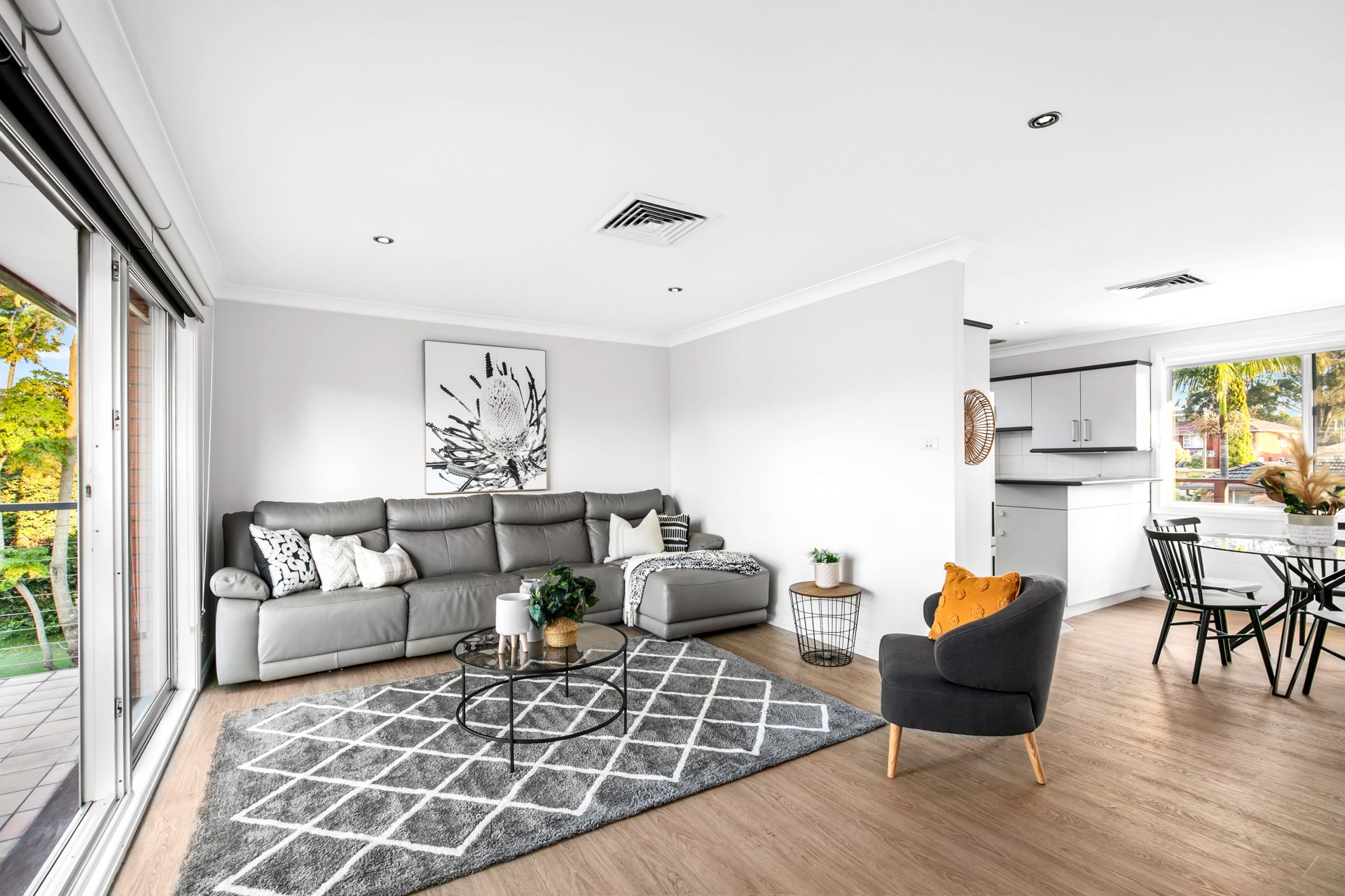 6 Meadow Place, Miranda, Miranda - Thumbnail 4