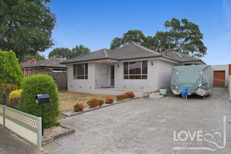 17 Kenna Drive, Lalor