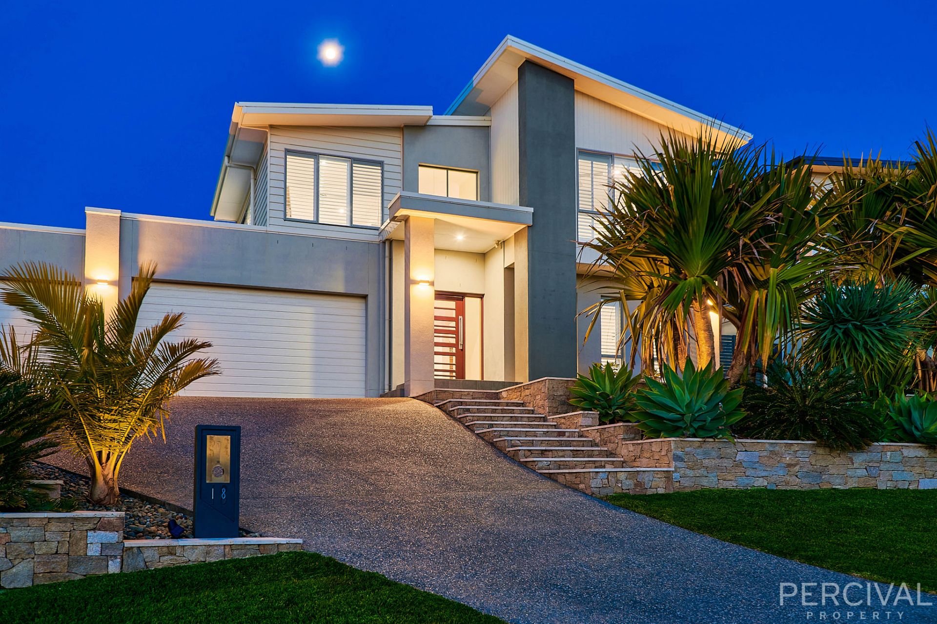 18 Ocean Ridge Terrace Port Macquarie NSW, Port Macquarie - Thumbnail 2