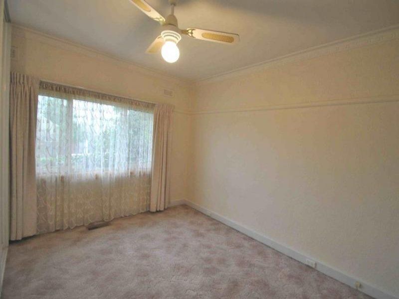 24 Bokhara Road, Caulfield South - Thumbnail 8