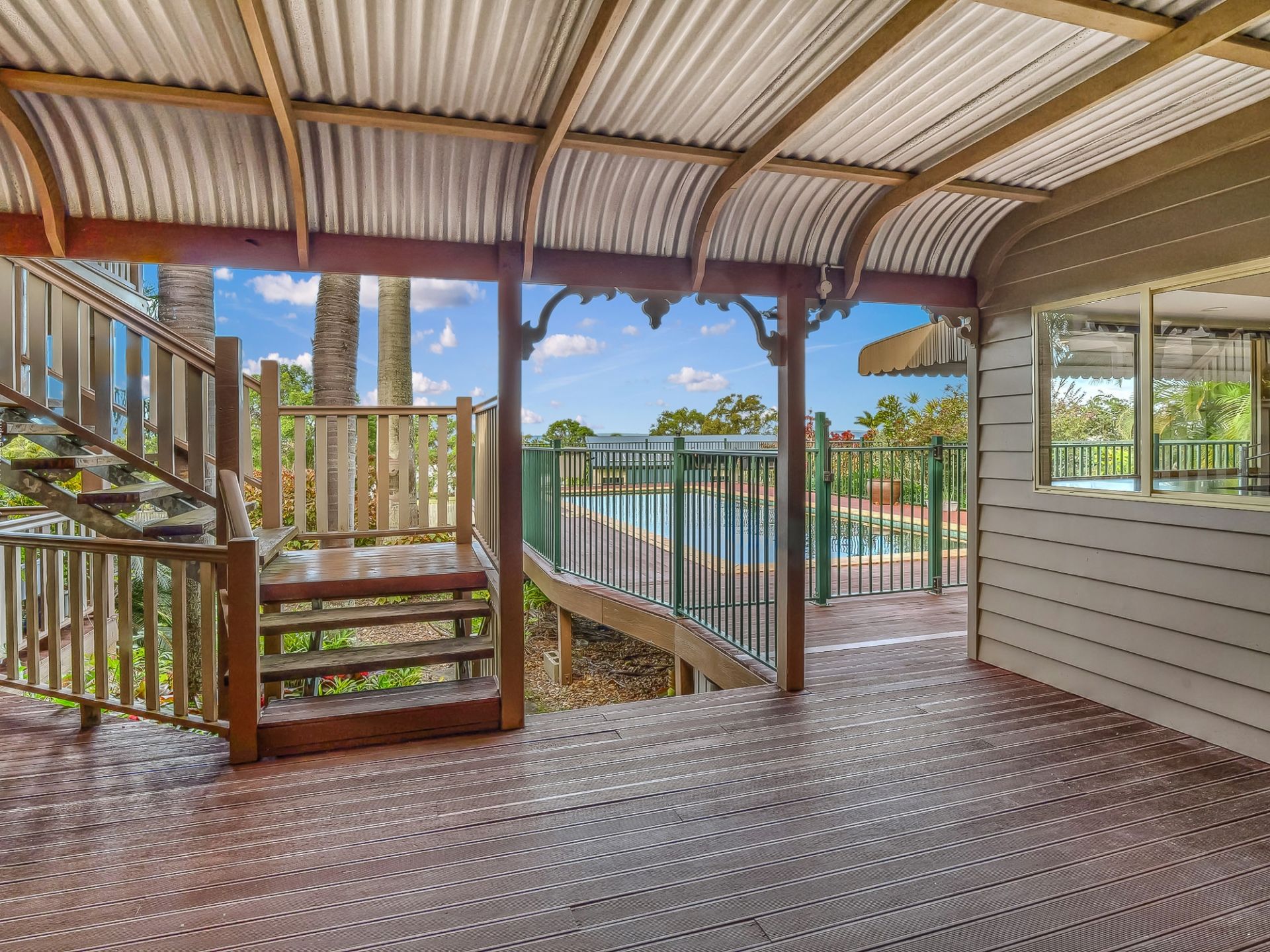 27 Cove Boulevard, RIVER HEADS Mitchells Realty