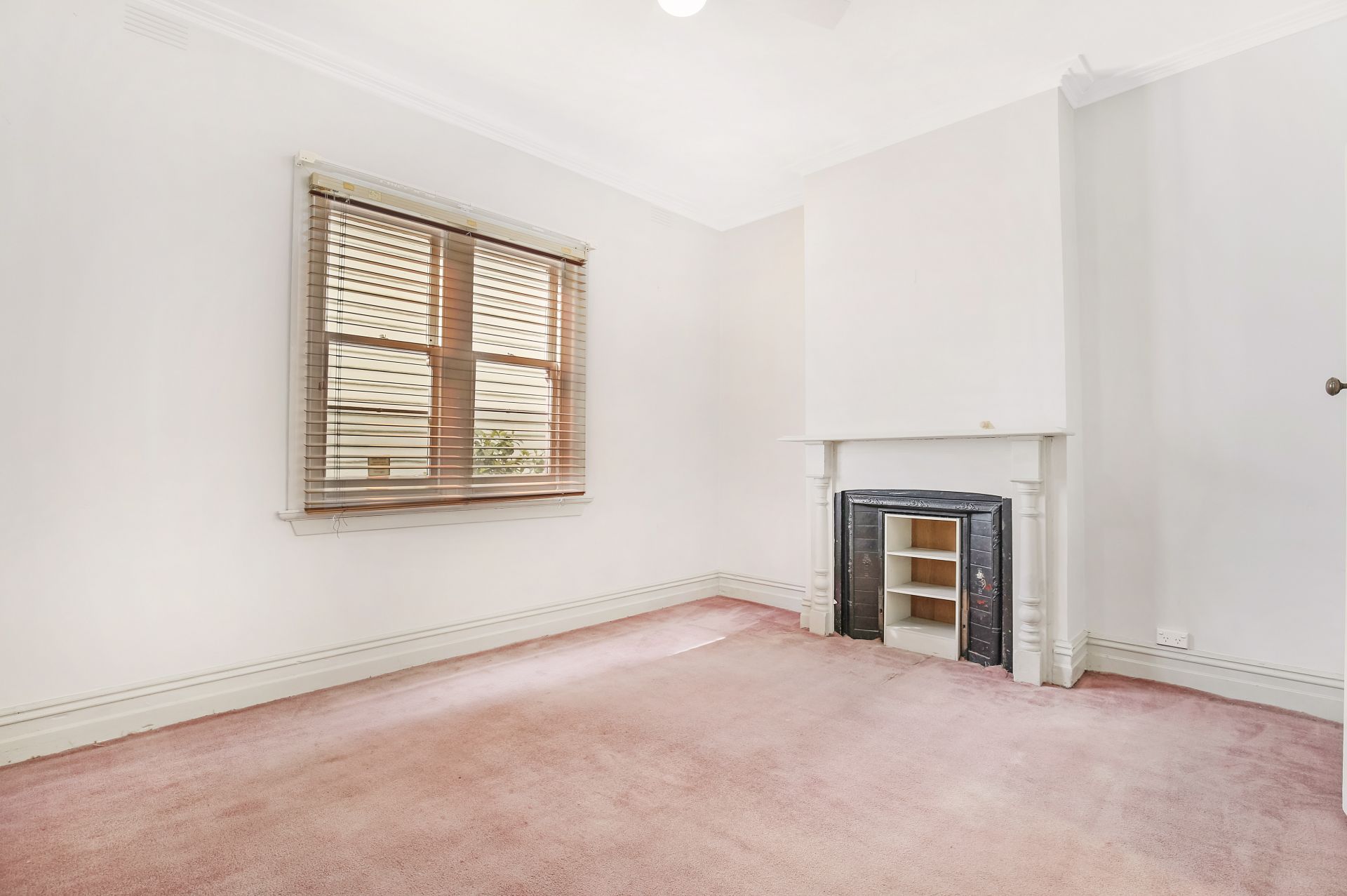 Spacious 2 Bedroom House!