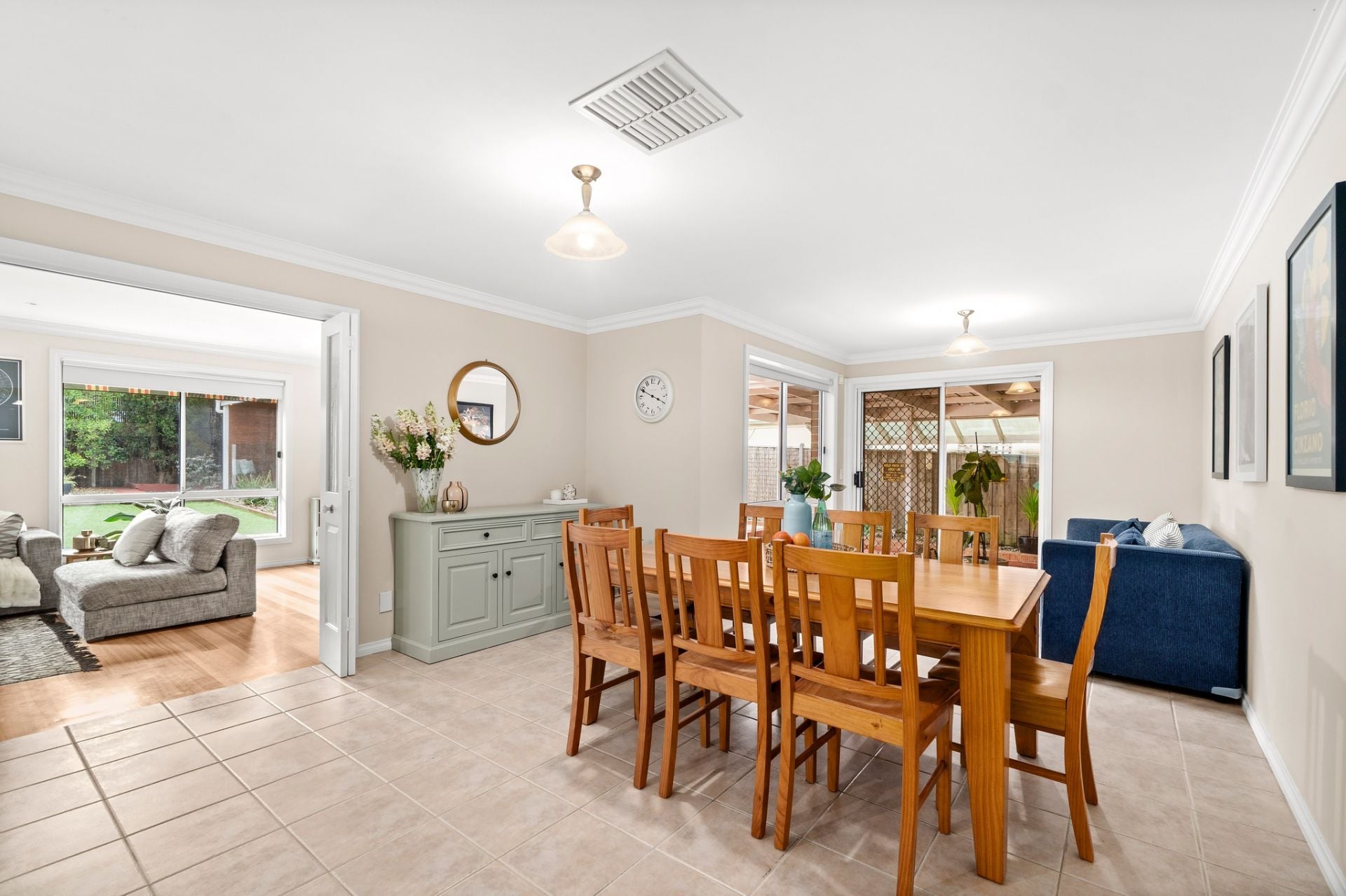 Perfect Family Living Across From Plenty River Gorge