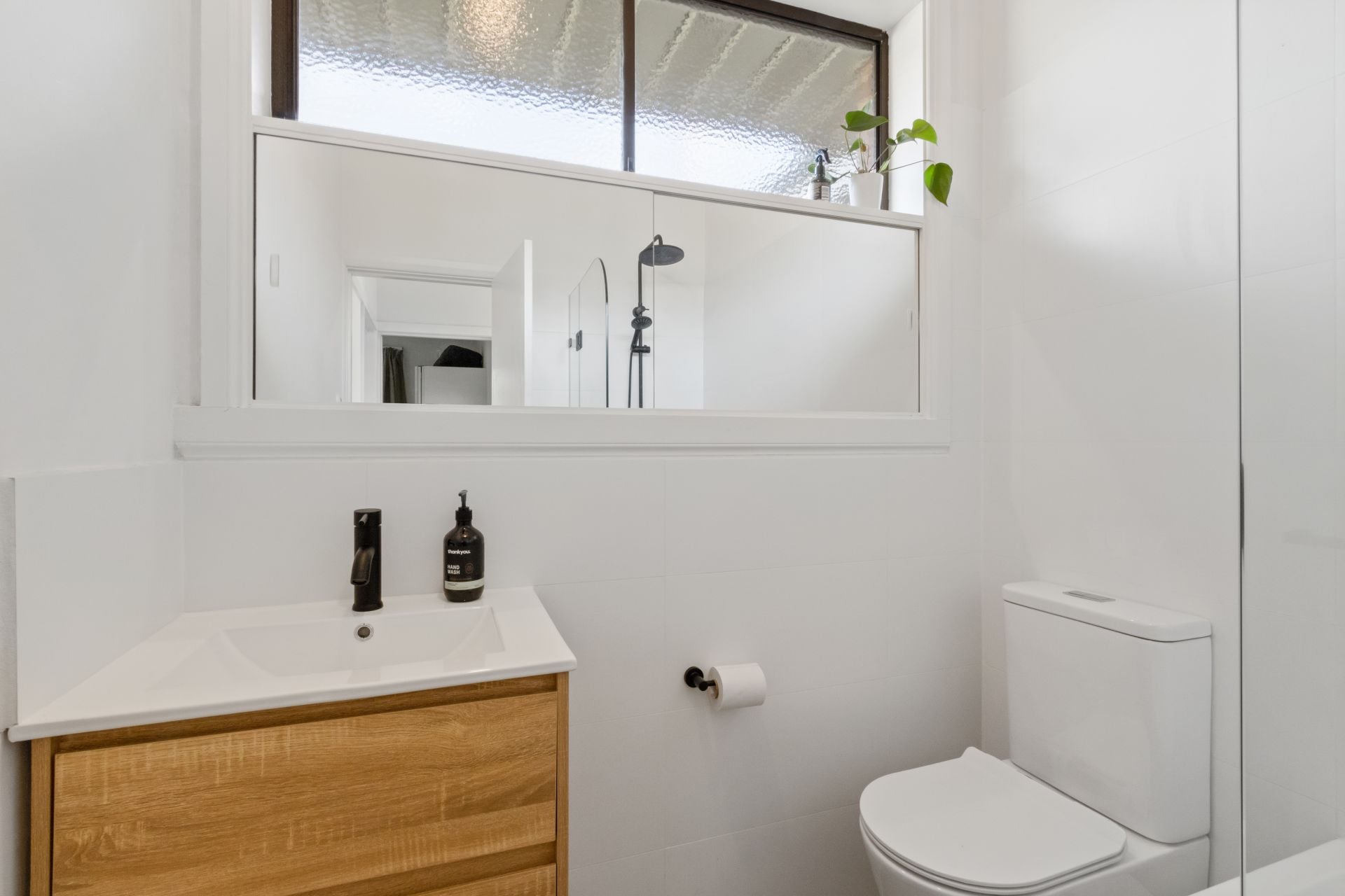 Stunning Renovated 3-Bedroom House in Reservoir