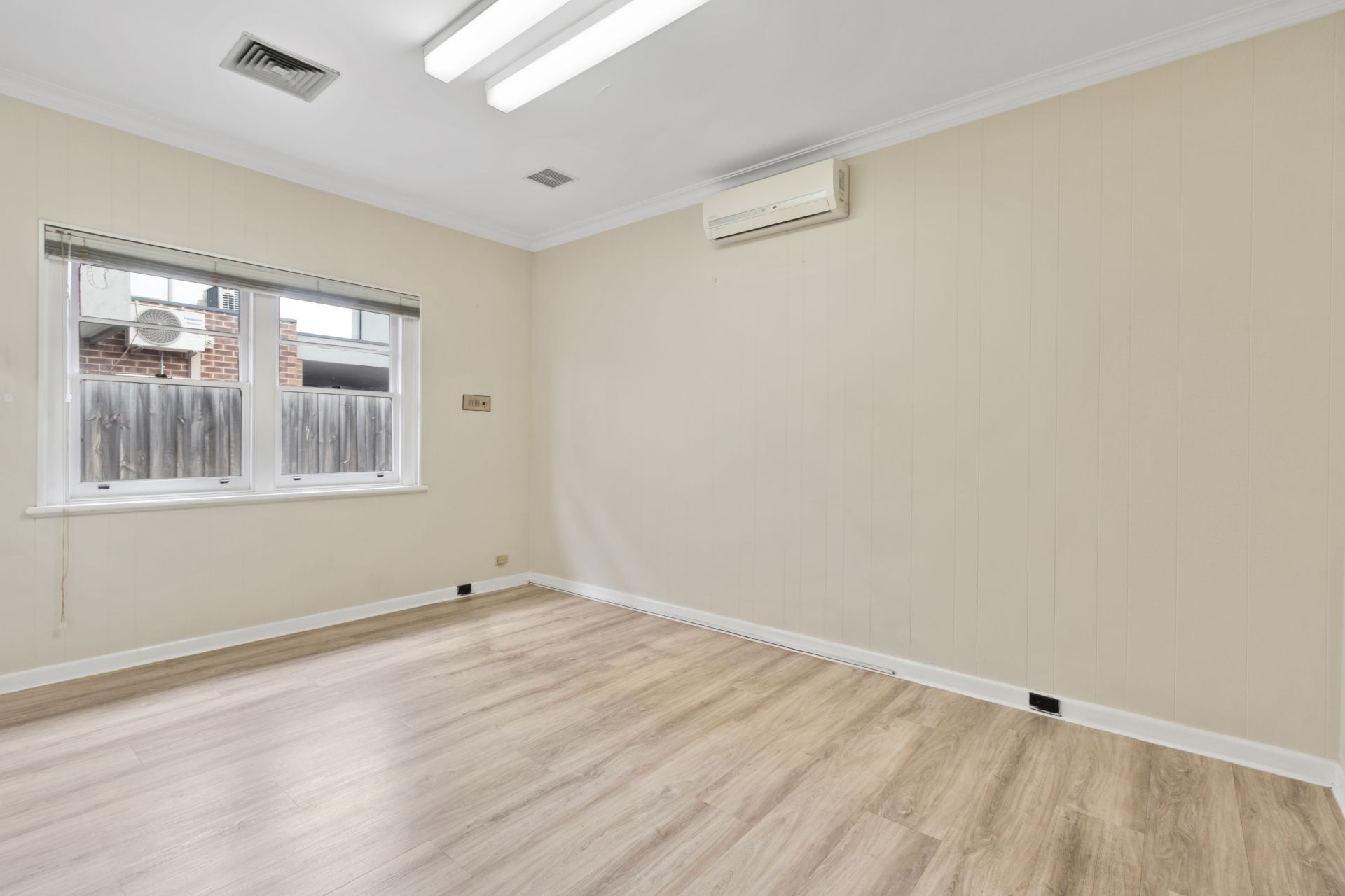 Spacious House in Ideal Locale - 9 MONTH LEASE