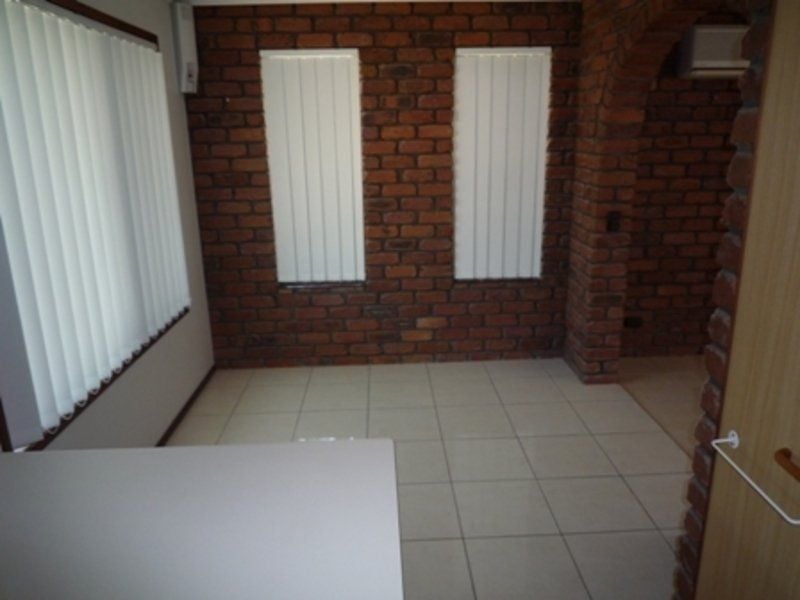 20 Kylee Crescent MAROOCHYDORE QLD, Maroochydore - Thumbnail 2