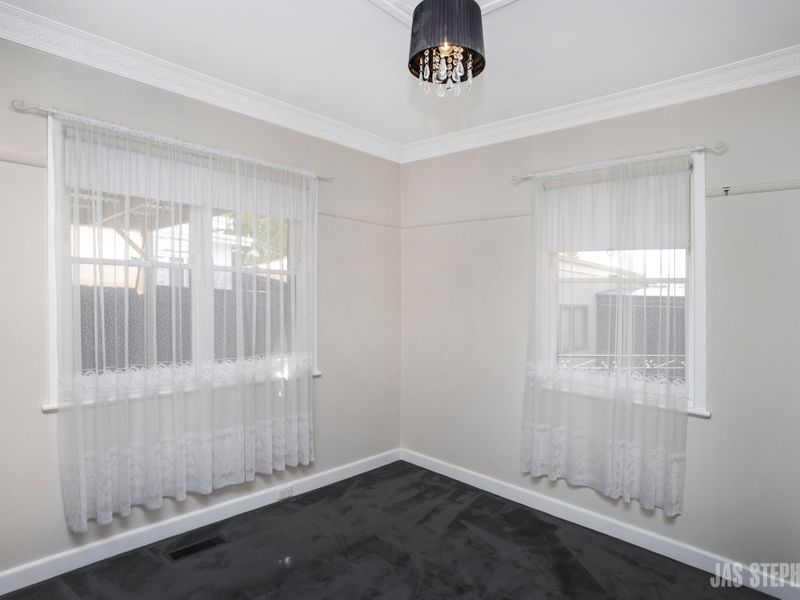 66 Deakin Street ESSENDON VIC, Essendon - Thumbnail 8