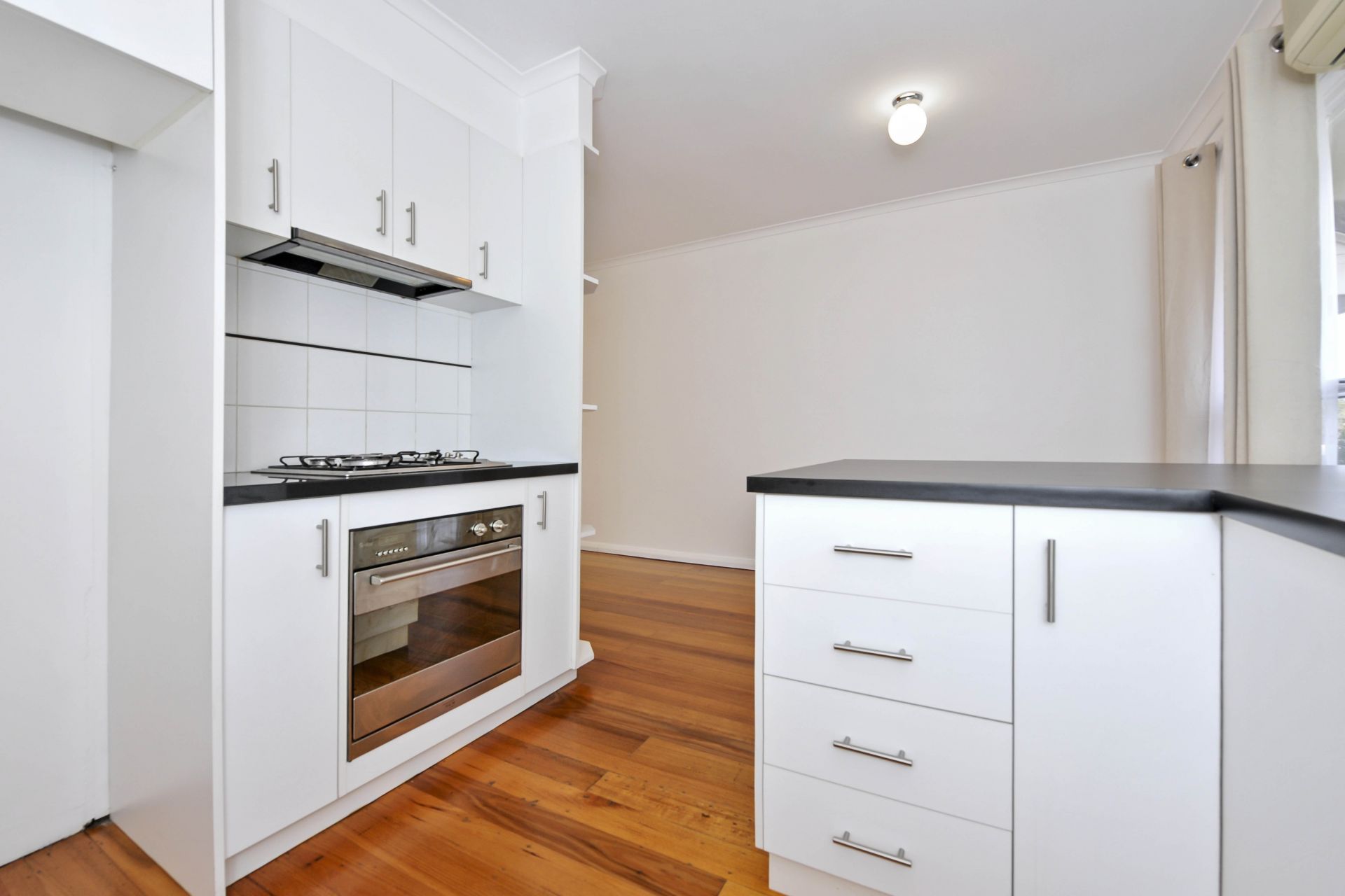 RENOVATED ONE BEDROOM UNIT