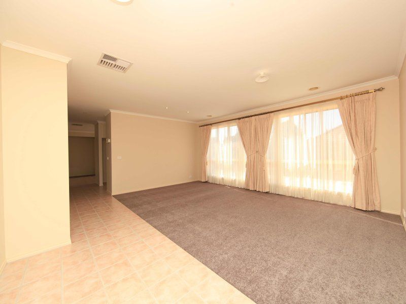 4 Londres Way SOUTH MORANG, South Morang - Thumbnail 6
