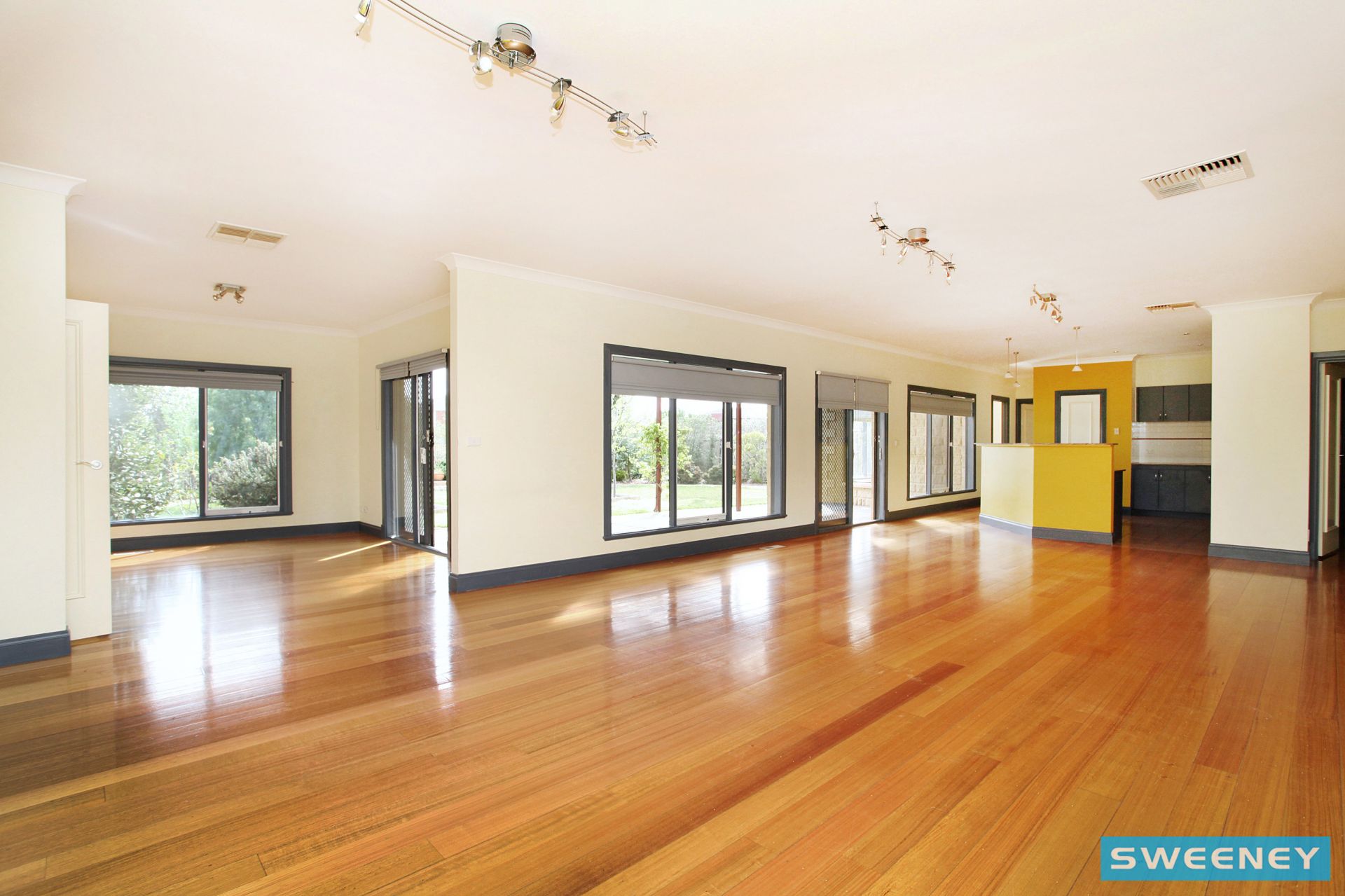 1 Stowhead Lane, Caroline Springs - Thumbnail 5