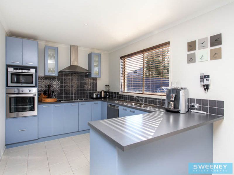 12 Reigate Street, Caroline Springs - Thumbnail 4