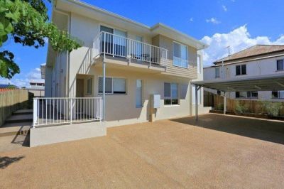 CENTRAL TOWNHOUSE, WALKING DISTANCE TO THE CBD!