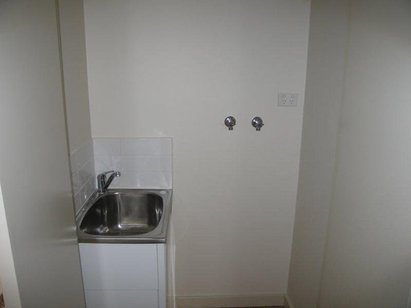 MODERN & SPACIOUS UNIT